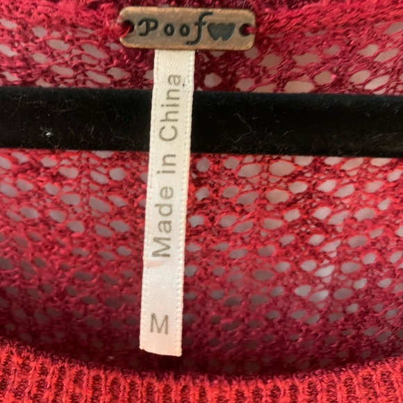 🌈 Red sweater - Picture 2 of 4